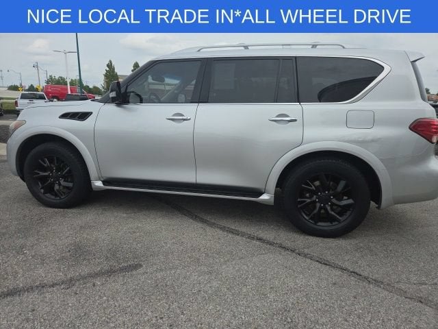 2011 INFINITI QX56 8-passenger