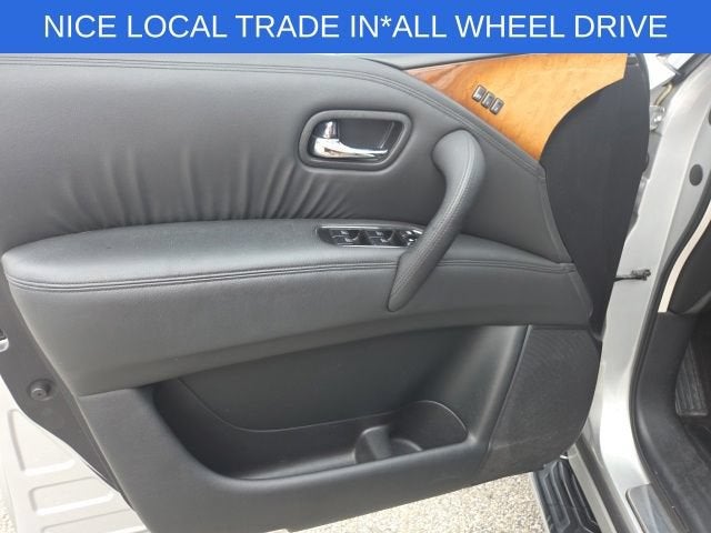 2011 INFINITI QX56 8-passenger