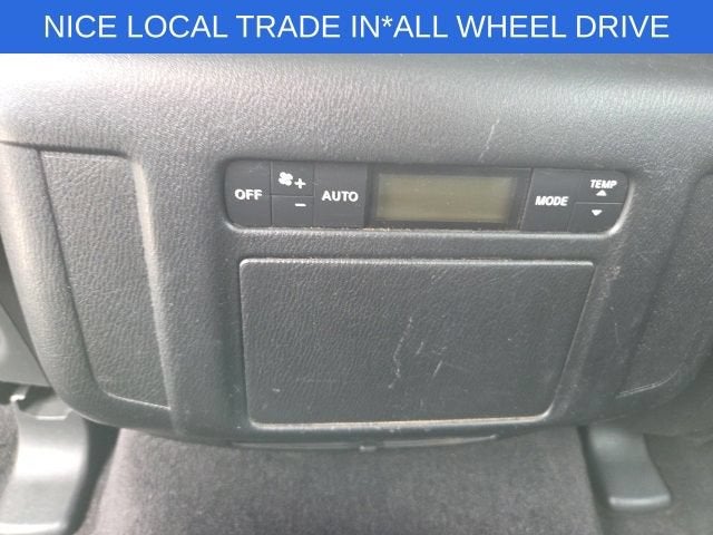 2011 INFINITI QX56 8-passenger