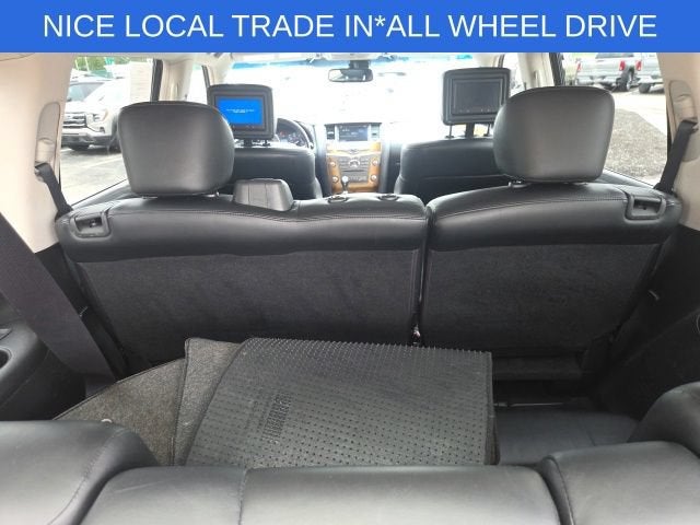 2011 INFINITI QX56 8-passenger