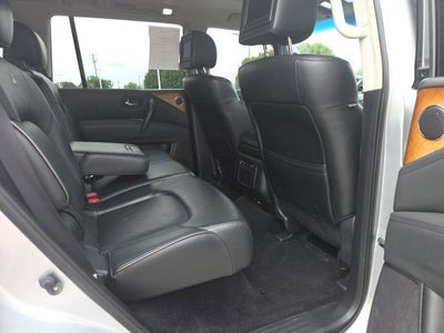 2011 INFINITI QX56 8-passenger