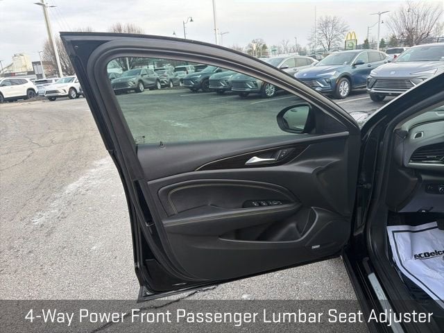 2018 Buick Regal Sportback Essence