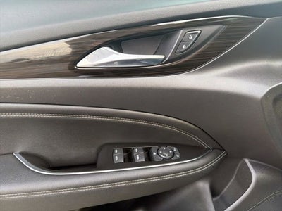 2018 Buick Regal Sportback Essence
