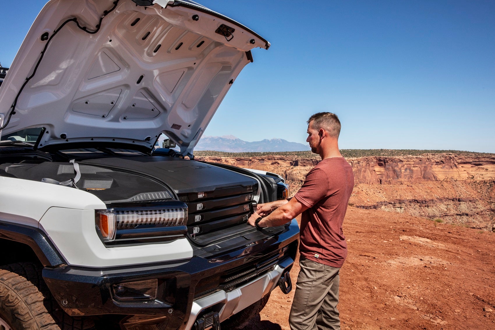 Electric vs Hybrid Vehicles